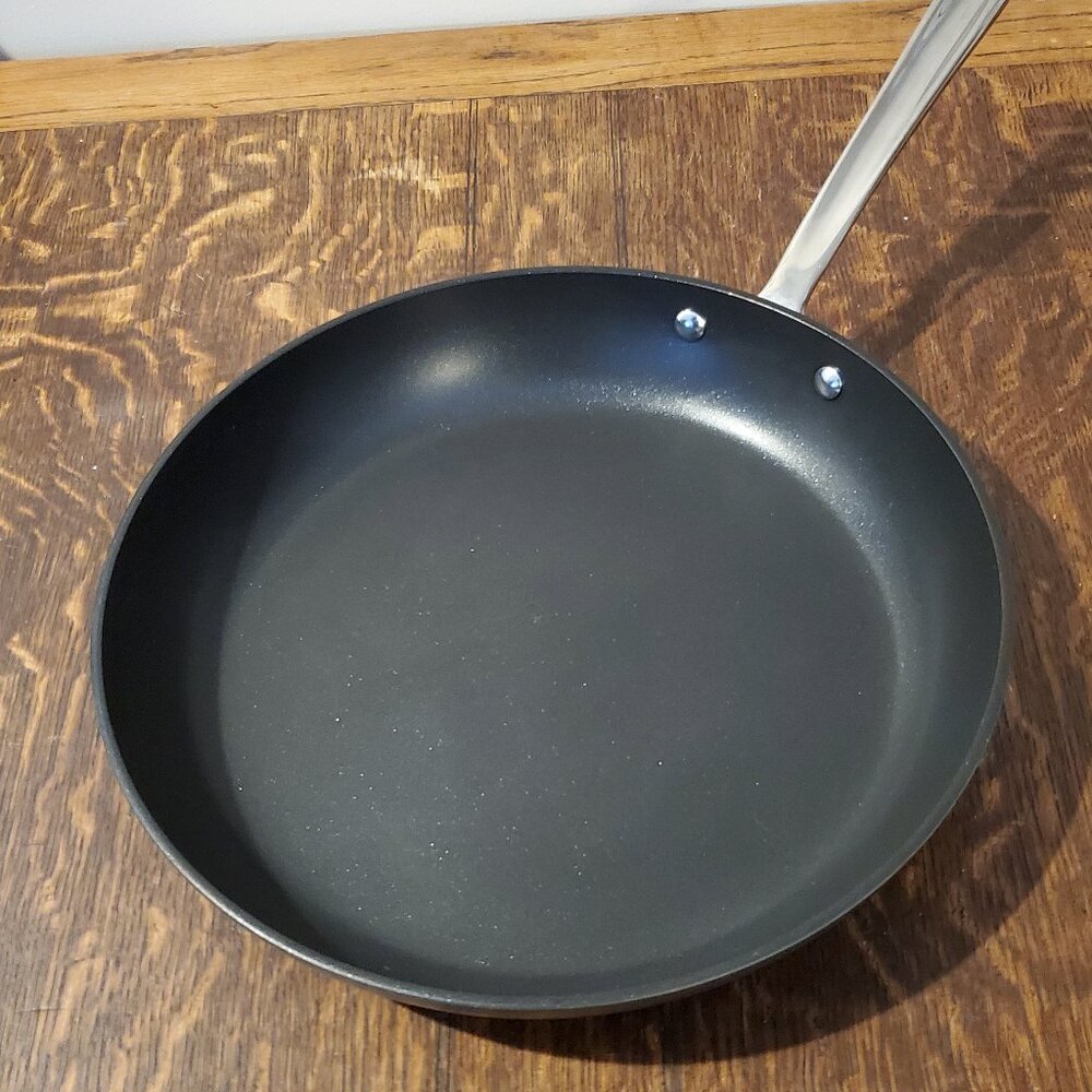 All-Clad 12" Skillet Fry Pan Nonstick Cookware - Picture 2 of 5